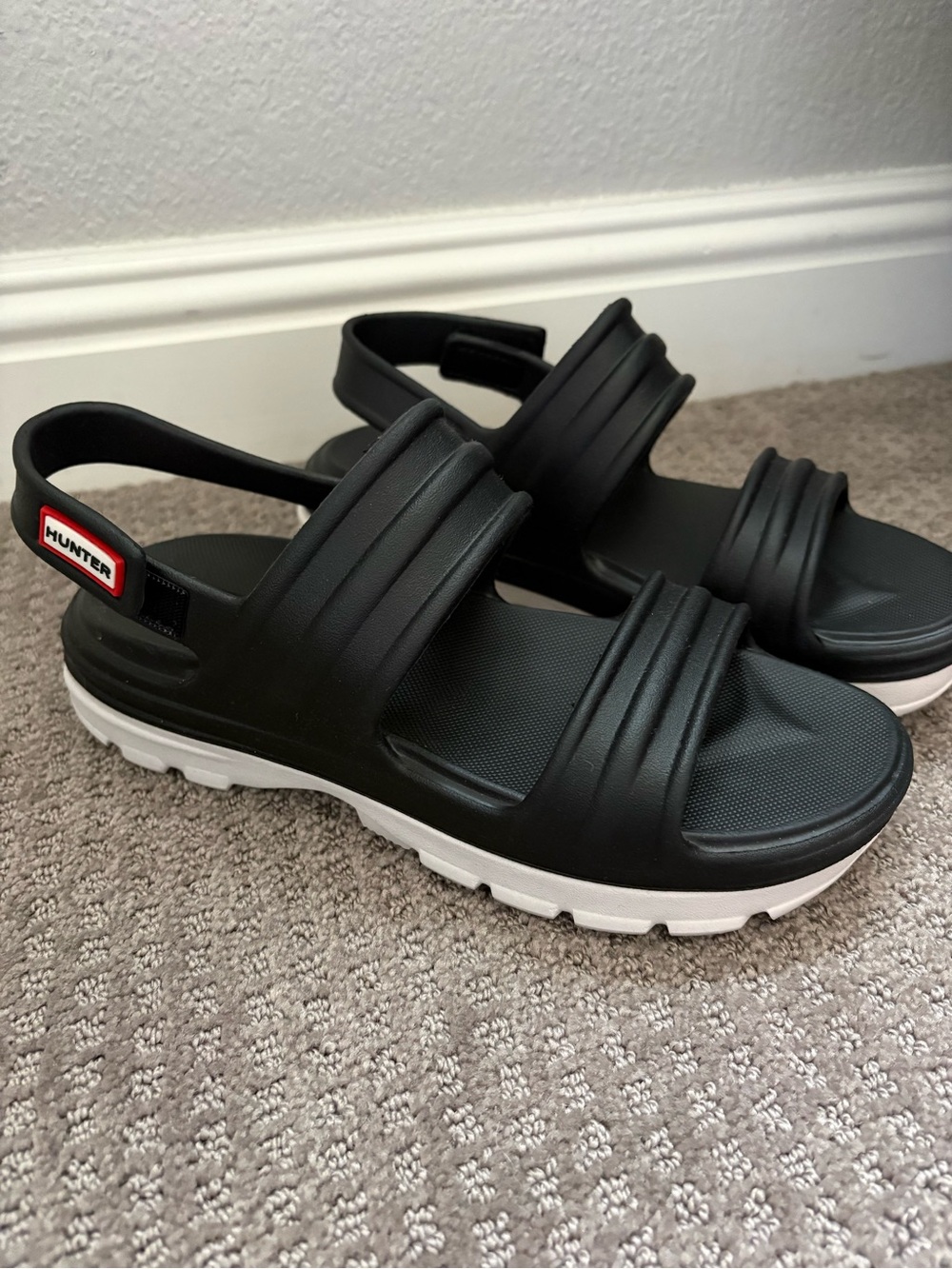 Hunter Women's Bloom Algae Foam Sandals in Black/White.uk 6w /us 7
